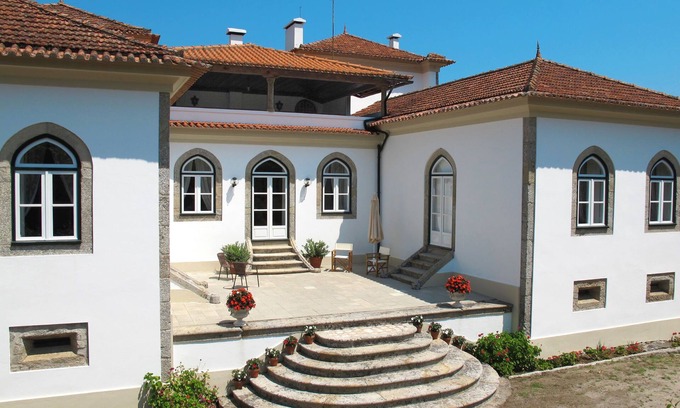 Gondufe House | De Ferreira by Interhome