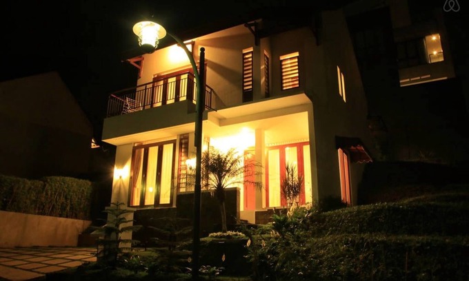 Bandung Villa | De Reiz Villa Dago Syariah