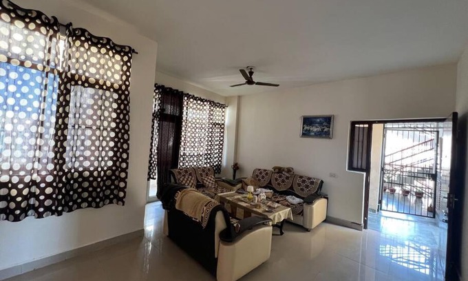 Kharar Apartment | Decent 2bhk Flat In Posh Society