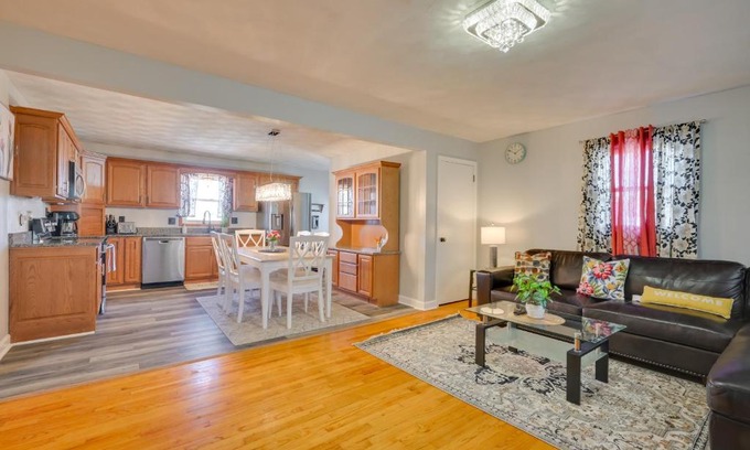 Hershey House | Deck and Grill Convenient Home in Hummelstown