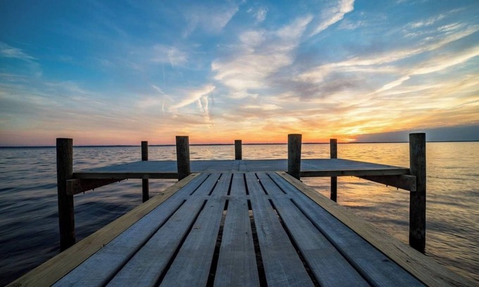 Minnesott Beach House | Decked Out is the family's ultimate getaway, a fisherman's dream or a family retreat!