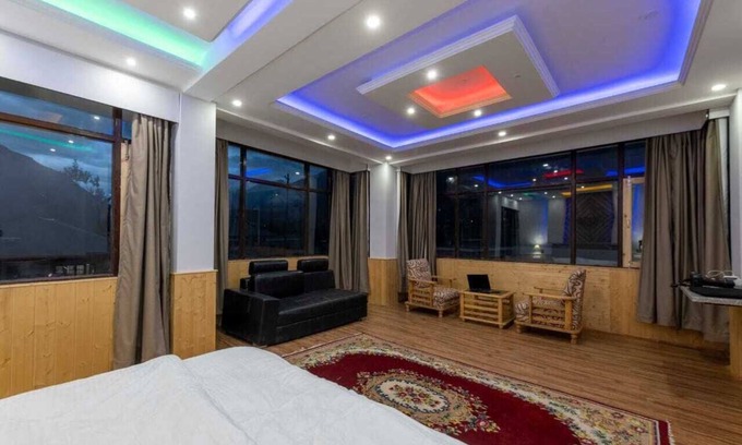 Kargil Hotel | Dee Grand Marq Hotel