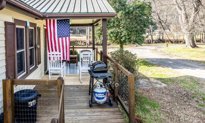 Bryson City House | Deep Creek Shambala