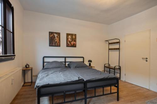Rhein-Erft-Kreis District Apartment | Deine Bude - 4 Doppelzimmer, 2 Bäder, Küche