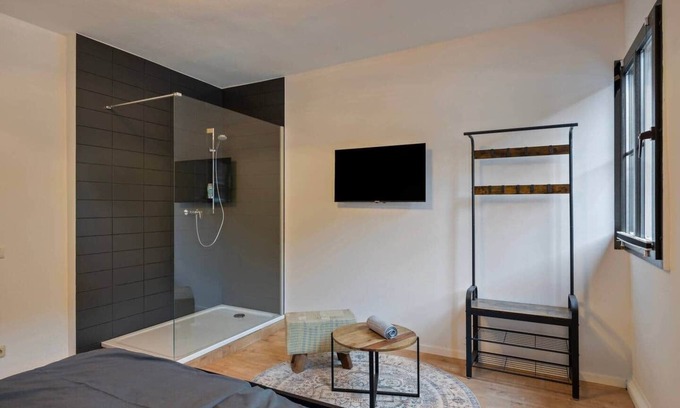 Rhein-Erft-Kreis District Apartment | DEINE BUDE - 5 Zi., Bäder, Küche