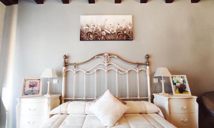 Pradena del Rincon House | Del Abuelo Casa Rural