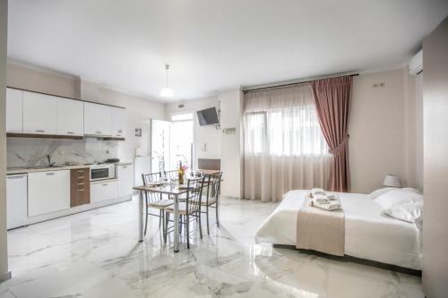 Kalambaka Apartment | Del Sol #1 Meteora Luxurious Family Suites