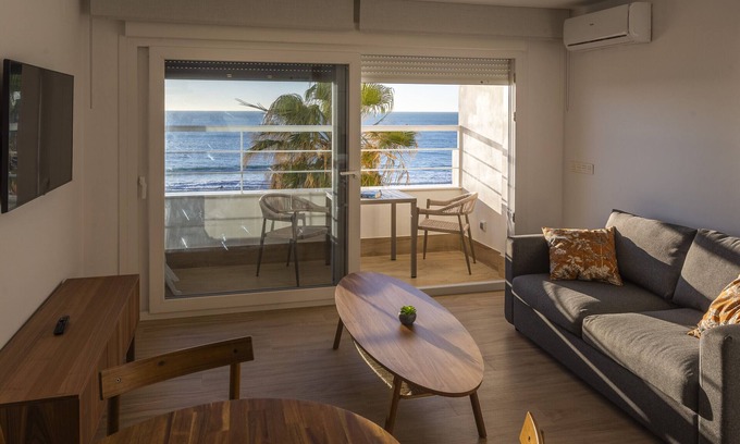 Cadiz Apartment | DELFIN Sunny Home by Cadiz4Rentals