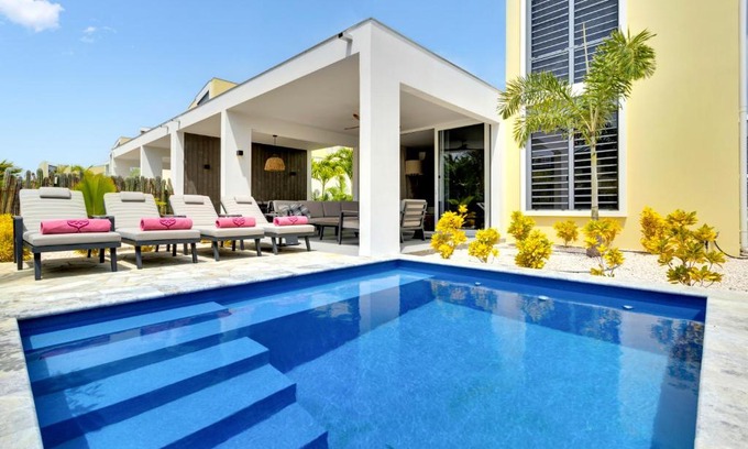 Belnem Villa | Delfins Residences