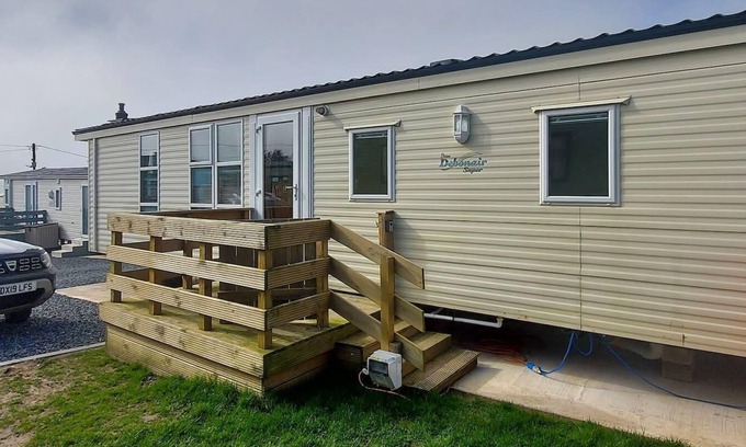 Monreith House | Delighful, Cosy Caravan with Sea View in Monreith