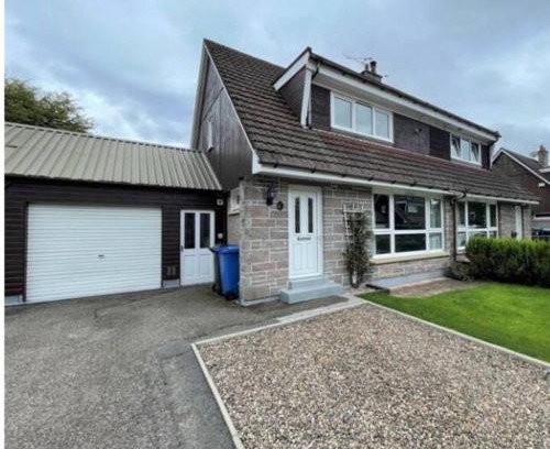 Inverness Apartment | Delightful, central 3 bedroom house with garden & free parking