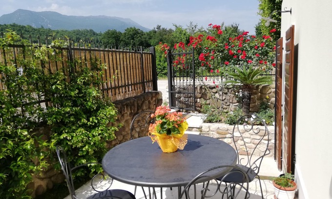 Rivoli Veronese Apartment | Delightful country flat among the vineyards