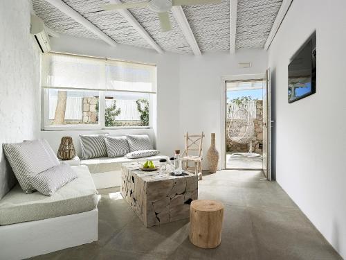 Apollonia Hotel | Delmar Apartments & Suites Milos - Delmar Collection