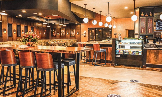 Sharonville Hotel | Delta Hotels by Marriott Cincinnati Sharonville