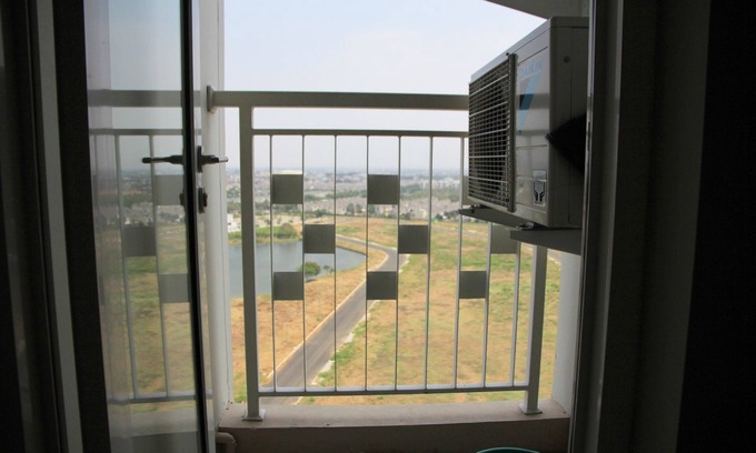 Bekasi Apartment | Deluxe and Comfortable The Springlake Summarecon Apartment