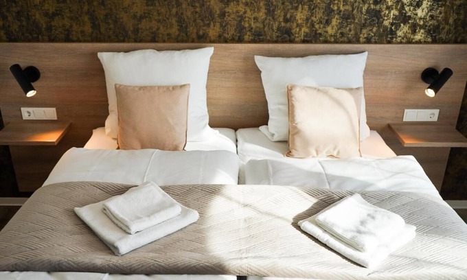 Estenfeld Hotel | Deluxe double room with underfloor heating
