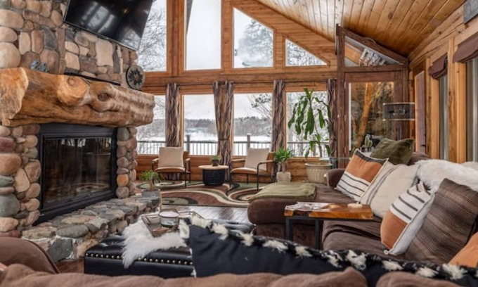 Cohasset House | Deluxe Log Home overlooking quiet lake on the Pokegama chain of lakes!