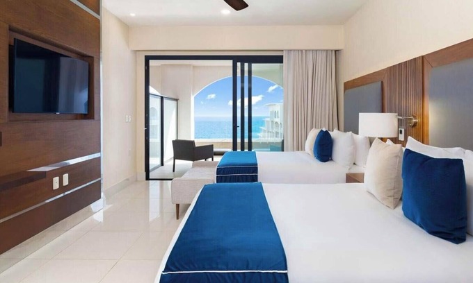 El Rosarito Resort | Deluxe Studio @ 5 star resort on one of the most exclusive beaches in Los Cabos.