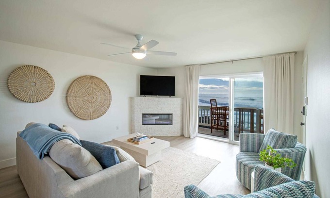 Shelter Cove Condo | Deluxe Suite | Full Kitchen | Jacuzzi | Rm 9