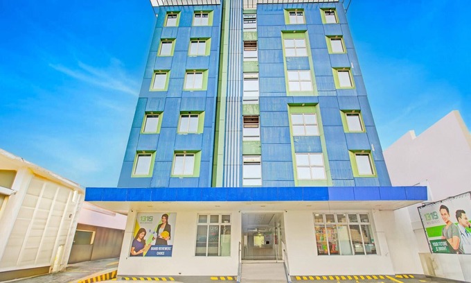 Sampaloc House | Deluxe Twin Retreat in 1318 Residences