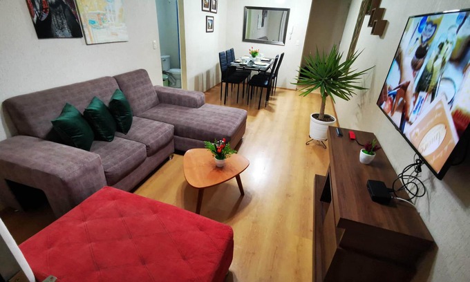 Coronel Gregorio Albarracin Lanchipa Apartment | Departamento Familiar P5