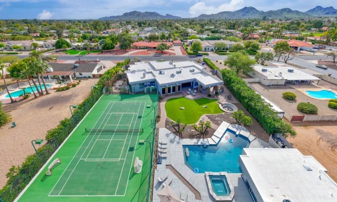 Paradise Valley Village House | Desert Diamond HTD Pool/Hot Tub/Tennis/BBall/Sauna