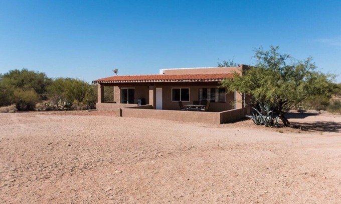 Saguaro Shadows House | Desert Getaway 2 Bedroom Guest House