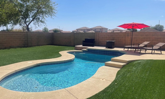 El Mirage House | Desert Mirage- Pool oasis near Westgate fun