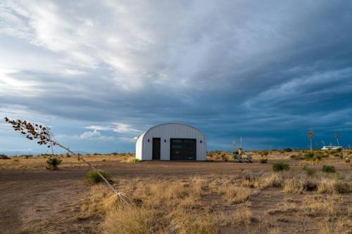Marfa House | Desert Sky - Modern Oasis on 5 Acres in Marfa