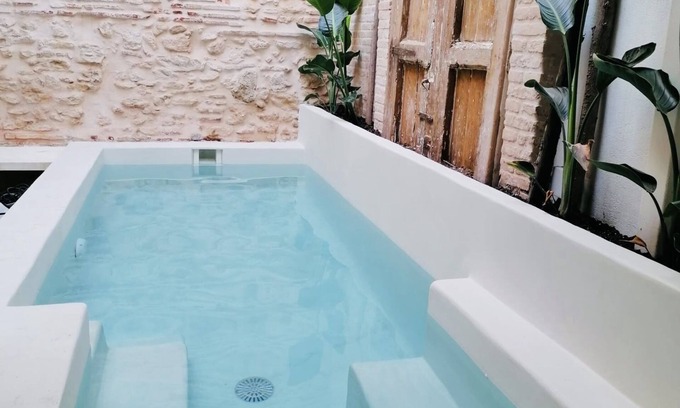 Valencia Province House | Design house with private pool near Valencia beach