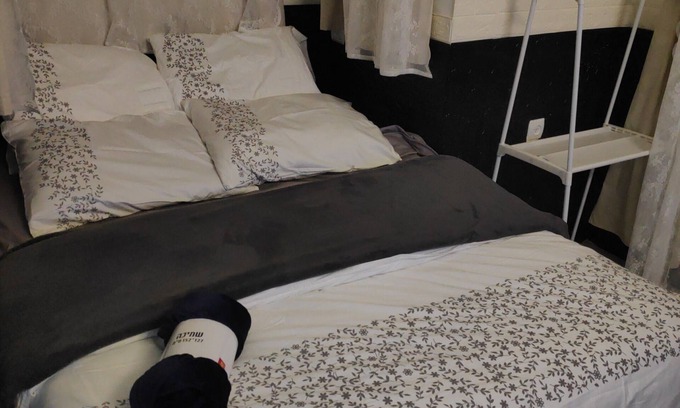 Kerem HaTeimanim House | Design studio with balcony