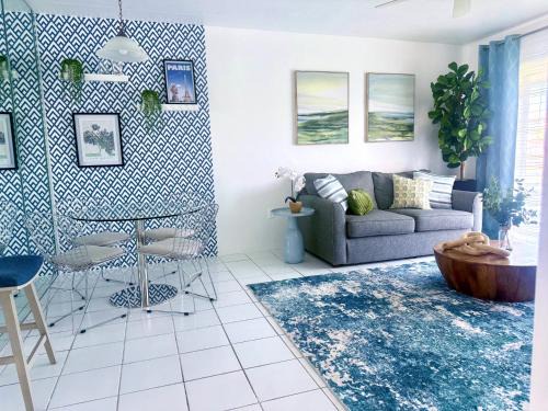 Aventura Apartment | Designer's 1 BR 1BA Condo 1 Block to Aventura Mall