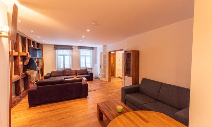 Mainz-Bingen Apartment | Designer Unterkunft in 15. Jahrhundert Altbau 75 m² für max. 4 Personen