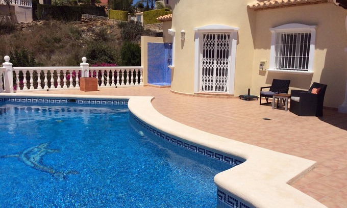 Pedreguer Villa | Detached 3 bedroom 2 bathroom villa with private south facing pool.