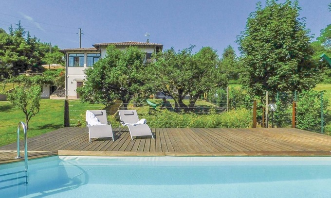Solto Collina House | Detached vacation home with pool in the village of Solto Collina, in a hilly and sunny position betw