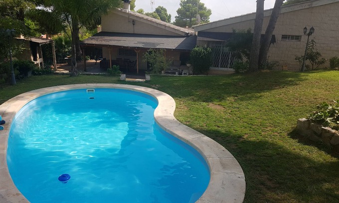Turis Ski Chalet | Detached villa in Urbanization Altury, Turis Valencia up to 9 pax.