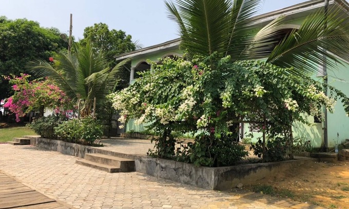 Kribi Apartment | Deux-Palmes-Kribi, close to the beach (200m), comfortable and family-friendly