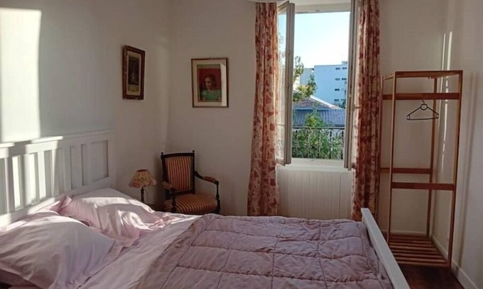 Malakoff Apartment | Deux-pièces Charme Pour Loisirs et Travail