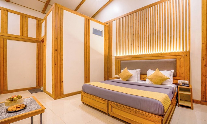 Gobind Dham Hotel | Deva's Retreat