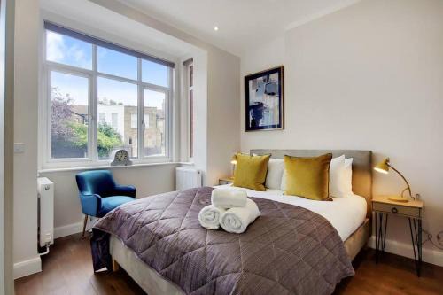 South Acton Apartment | DG1 - Family-Friendly 2-Bed with Garden in Acton - by Short Stories London