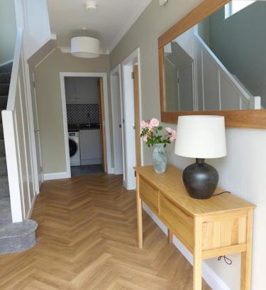 Castlereagh House | DhuVarren