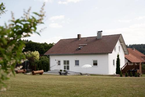 Breitenberg Apartment | "Die Gemütliche" FeWo mit Kachelofen
