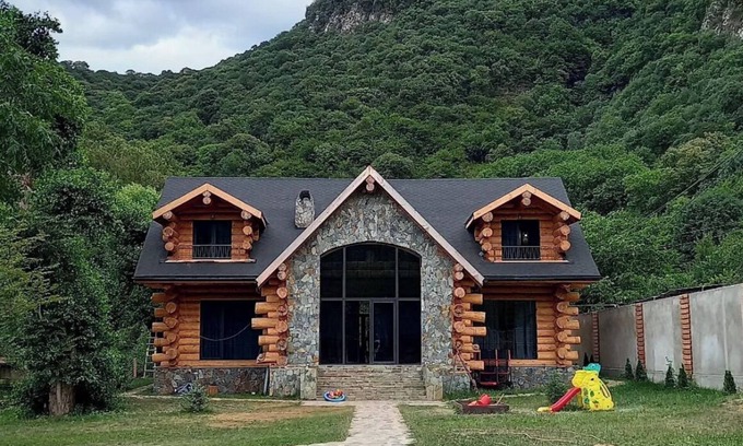 Dilijan House | Dilijan, Goshavank, BerlogaLogHouse