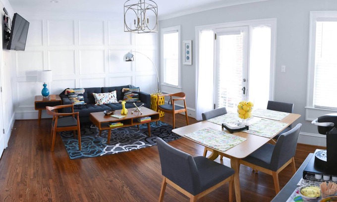 Dilworth Condo | DilworthDigs, a groovy little place!