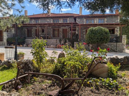 Distomo-Arachova-Antikyra Ski Chalet | Diminio 1 Whole House - Chalet