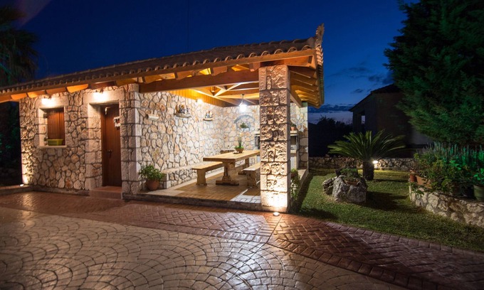 Razata House | Dina Apartments