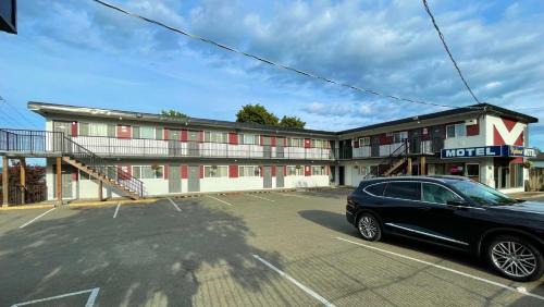 Regional District of Nanaimo Hotel | Diplomat Motel