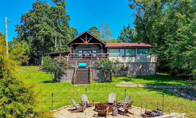 Jefferson House | Direct Beach Access, Watersports, Lakeside Firepit and more @ Crystal Cove