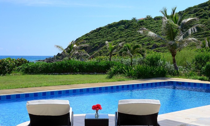 Upper Prince's Quarter Villa | Direct Beachfront 6 BDR/en-suite/maid included. Excellent service. Rare gem (O)