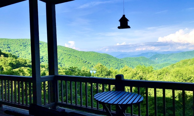 Wolf Laurel Condo | DIRECT MOUNTAIN VIEWS! Hike & swim on-site! Private balcony! WOW!